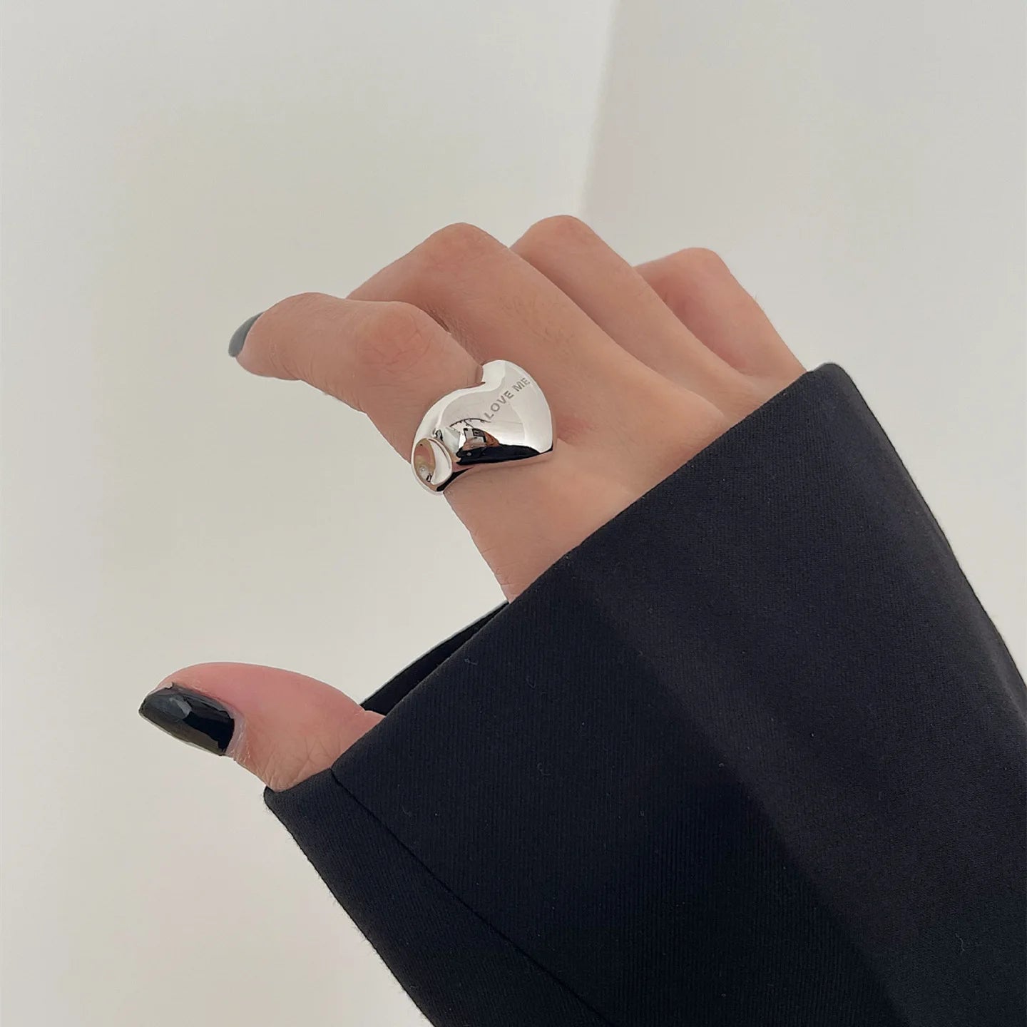 New Trendy Two-color Black Heart Rings For Women Minimalist Aesthetic Drop Of Oil Open Rings Female Metal Punk Party Jewelry