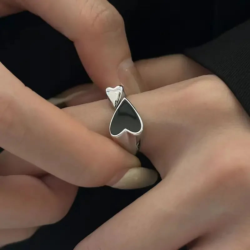 New Trendy Two-color Black Heart Rings For Women Minimalist Aesthetic Drop Of Oil Open Rings Female Metal Punk Party Jewelry