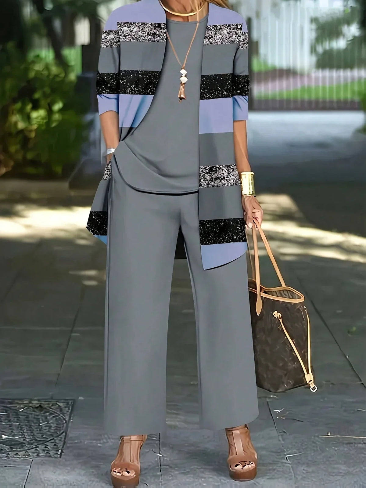 Plus Size Women's Light Casual Outfit