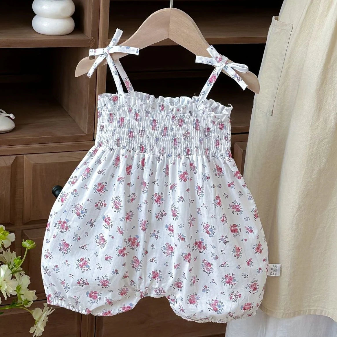 2026 New Summer 0-2Y Baby Clothes Fresh Floral/Solid Color Girls Romper with Bow Sling Smocked Elastic Waist Jumpsuit