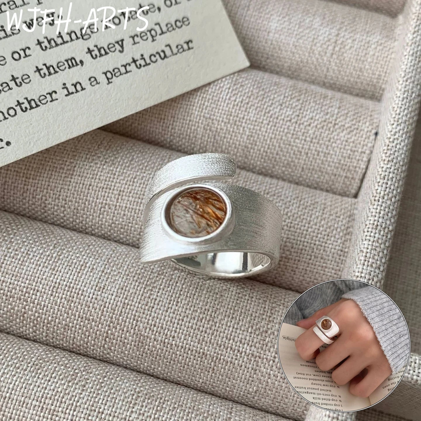 WJFH-ARTS Exquisite Amber Stone Inlay Wire Drawing Process Open Ring For Women New Trend Brushed Metal Adjustable Rings Jewelry