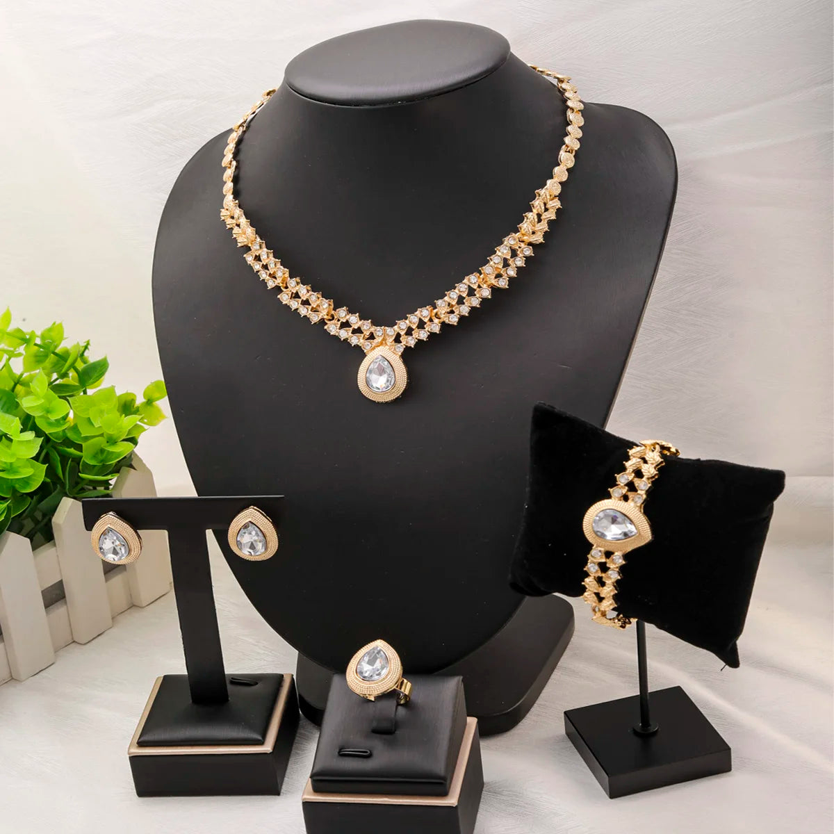 Liffly Dubai Gold Color Zircon Jewelry Sets for Women Bridal Indian Necklace Nigerian Wedding Jewelry Bracelet Earring Ring