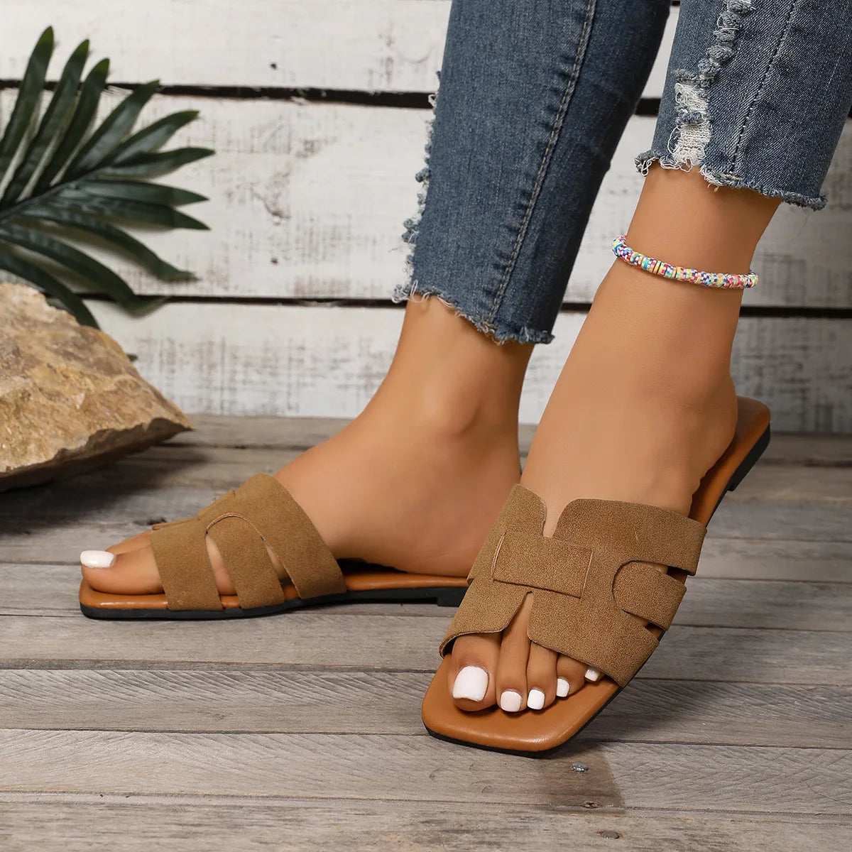 Summer Women Shoes Classic Slippers Square Open toed Fashion Outside Flat Low Heels Outdoor Non slip Lightweight Women's Sandals