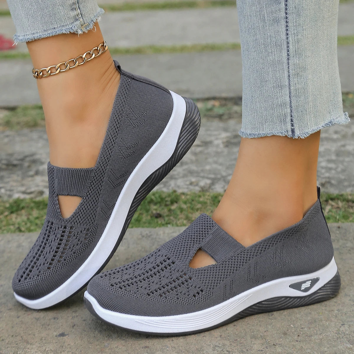 Summer women's casual sports shoes simple  light and solid women's shoes for sale throughout the four seasons with free shipping