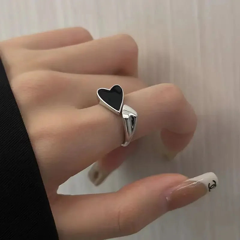New Trendy Two-color Black Heart Rings For Women Minimalist Aesthetic Drop Of Oil Open Rings Female Metal Punk Party Jewelry