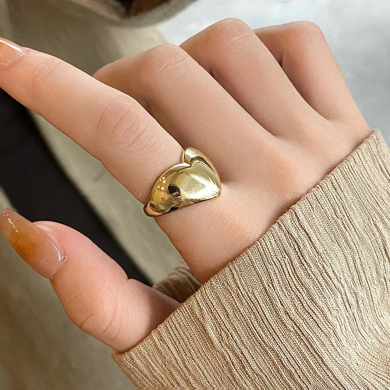New Trendy Two-color Black Heart Rings For Women Minimalist Aesthetic Drop Of Oil Open Rings Female Metal Punk Party Jewelry