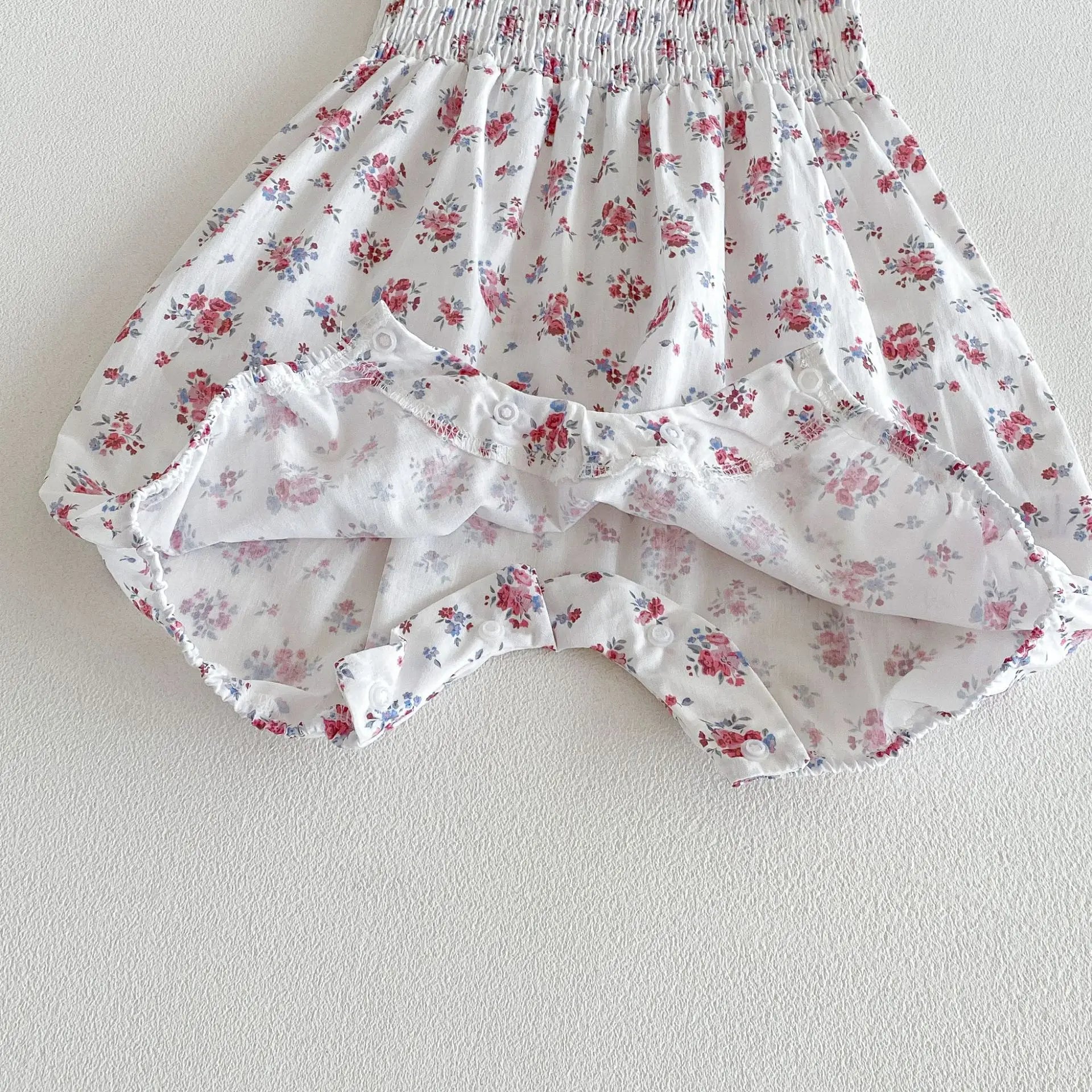 2026 New Summer 0-2Y Baby Clothes Fresh Floral/Solid Color Girls Romper with Bow Sling Smocked Elastic Waist Jumpsuit