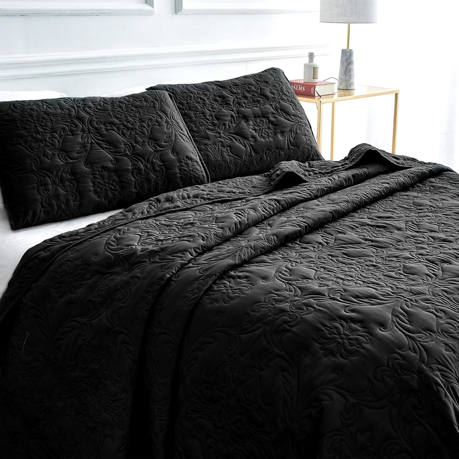 Sophia and William 2 Pieces Quilt Set Twin Size with 1 Quilt and 1 Pillow Sham, Reversible Microfiber Bedding Bedspread Coverlet Set, Cozy, Lightweight and Hypoallergenic, Black
